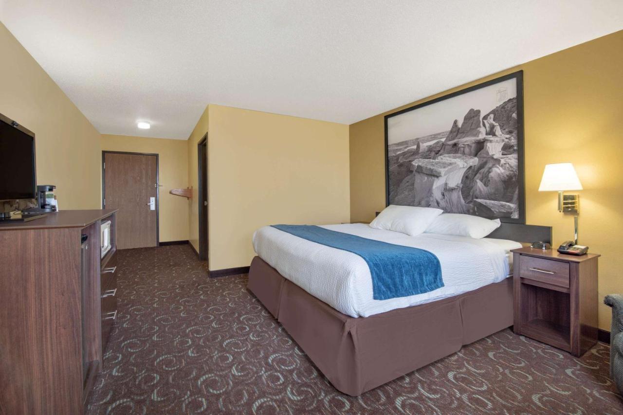Four Seasons Inn Bottineau Zewnętrze zdjęcie