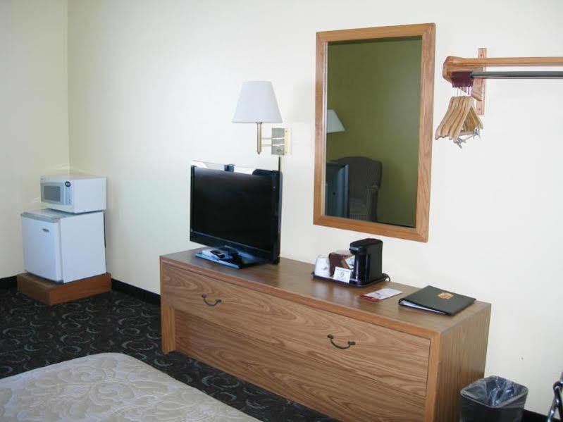 Four Seasons Inn Bottineau Zewnętrze zdjęcie